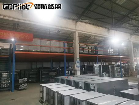 回訪一年前搭建的閣樓貨架，帶你全方面了解它所有的特點！